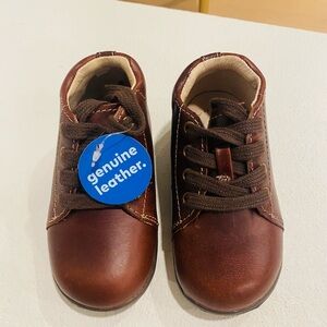 NWT Stride Rite Elliott Brown Leather 6W Comfort Durability Sensory Technology